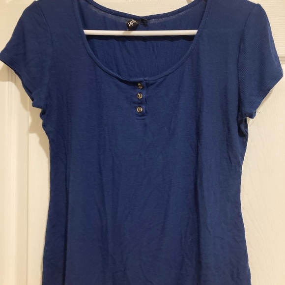 Ultra Flirt Blue Fitted Cap Sleeve T-Shirt Size XL - Picture 6 of 6